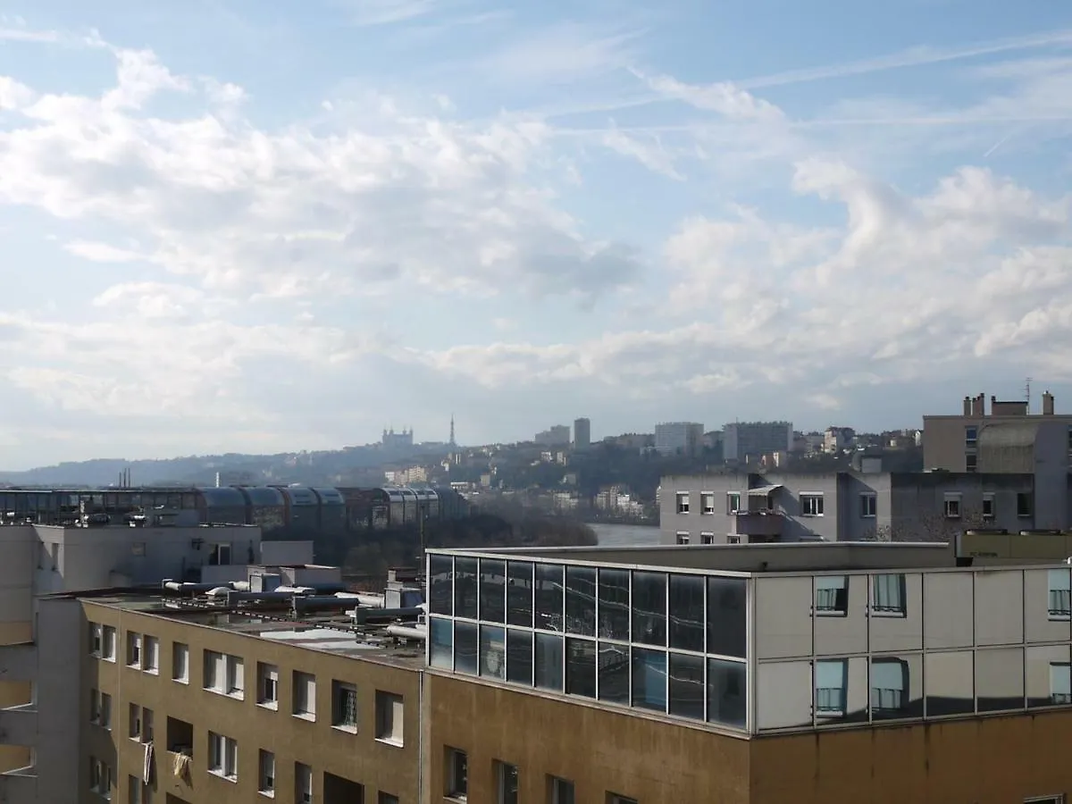 Appart Saint Clair Lyon Cite Internationale